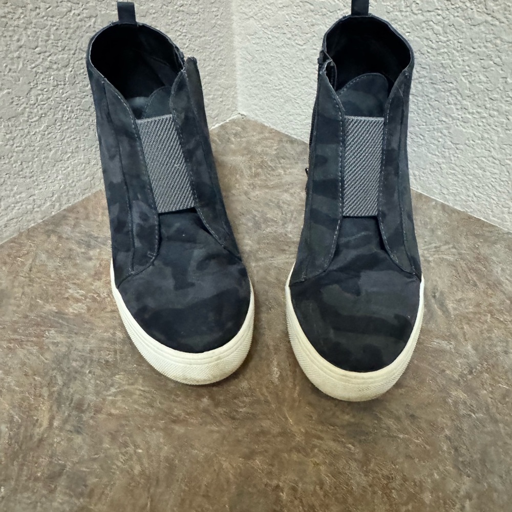 MIA Black Camo Wedges
